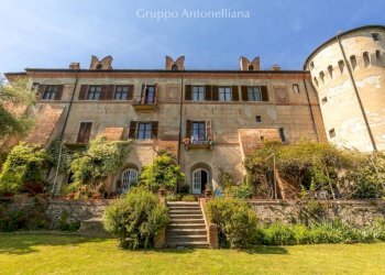 Facciata - Casa indipendente strada Castelvecchio, 40, Moncalieri - foto 35