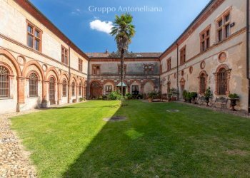 Giardino - Casa indipendente strada Castelvecchio, 40, Moncalieri - foto 1