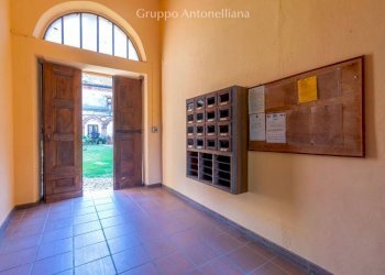Interno palazzo - Casa indipendente strada Castelvecchio, 40, Moncalieri - foto 5