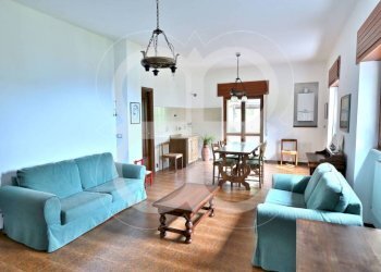 Salone - Villa via ai Piani di Ferretto, 8, Genova (zona Bavari) - foto 9