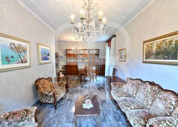 Salone - Villa via ai Piani di Ferretto, 8, Genova (zona Bavari) - foto 17