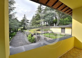Giardino - Villa via ai Piani di Ferretto, 8, Genova (zona Bavari) - foto 38