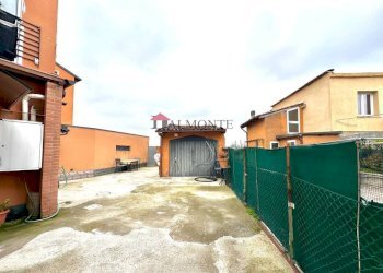 Cortile interno - Three-room apartment via Persicetana, Bologna (neighborhood Borgo Panigale) - photo 23