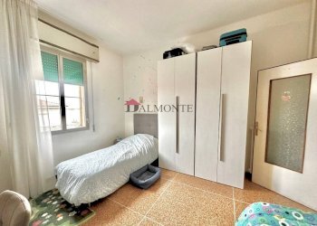 Camera da letto - Three-room apartment via Giovanni Bertini, Bologna (neighborhood San Donato) - photo 14