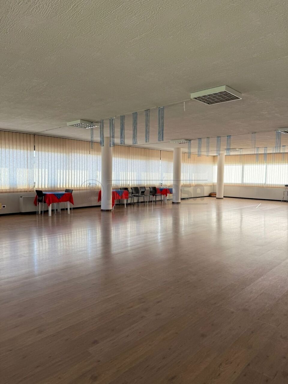 WhatsApp Image 2025-11-18 at 18.02.16.jpg - Ufficio via Blozano, Torri di Quartesolo - foto 1