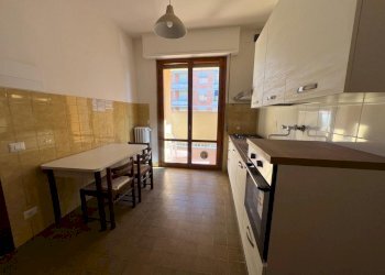 WhatsApp Image 2025-10-16 at 15.22.26.jpeg - Trilocale Via Giuseppe Campani, Firenze (zona Santa Maria Novella) - foto 6