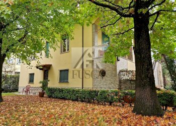 villa-vendia-lucca-fusca_36.jpg - Villa Viale Alcide De Gasperi 37, Lucca - foto 4