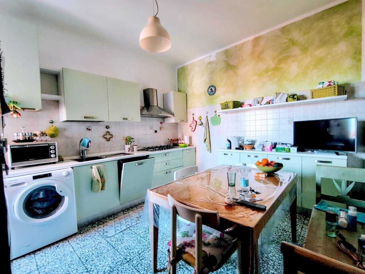 684506a9-6ceb-4f71-b45d-db825e678b3a.jpg - Four-room apartment Sarzana - photo 2