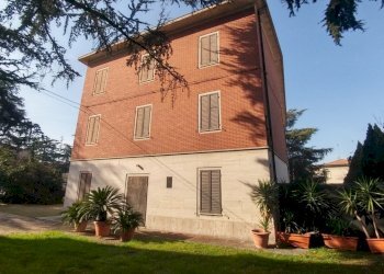 20240208_120407_HDR (FILEminimizer).jpg - Villa Via Papa Giovanni Paolo II 10, Vignola - foto 5