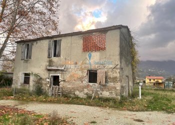 IMG_9113.jpg - Rustico Via San Cristoforo 129, Massa - foto 1