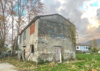 IMG_9112.jpg - Rustico Via San Cristoforo 129, Massa - foto 2