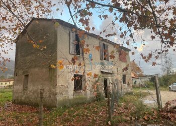 IMG_9115.jpg - Rustico Via San Cristoforo 129, Massa - foto 4