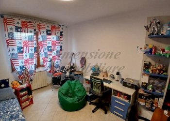 Camera matrimoniale. 1.jpg - Appartamento Via Pessagno, Rosignano Marittimo - foto 15