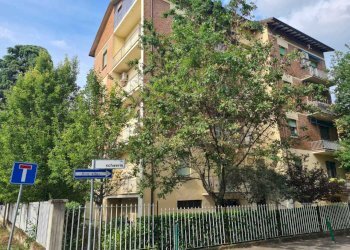 PHOTO-2025-05-19-17-29-35.jpg - Quadrilocale VIA SCHWERIN 19, Reggio nell'Emilia - foto 1