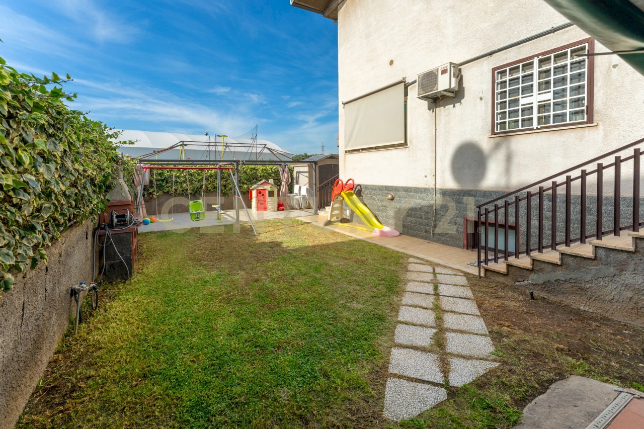 Via A.Di Sangiuliano 42c (6).jpg - Semi-detached house Via A. di Sangiuliano 42, Sant'Agata Li Battiati - photo 3