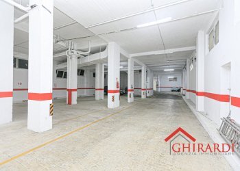 3.1 POSTEGGI.jpg - Box VIA CHIARAVAGNA, Genova (zona Sestri Ponente) - foto 13