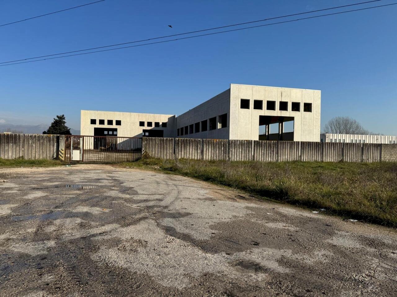 IMG-20251219-WA0000.jpg - Locale Commerciale Via Morolense, Ceccano - foto 1