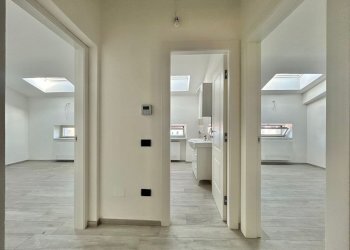 WhatsApp Image 2024-11-06 at 10.51.43.jpeg - Attico Sarzana - foto 1