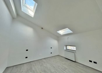 WhatsApp Image 2024-11-06 at 10.51.45 (1).jpeg - Attico Sarzana - foto 2