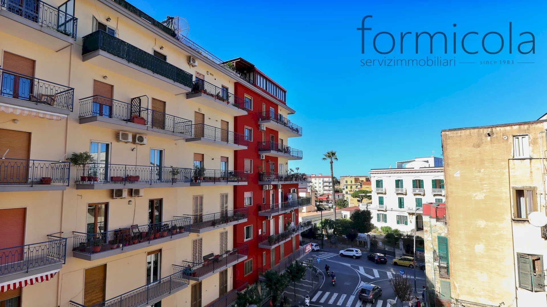 Apartment Portici - photo 2