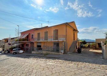 Independent house Sessa Aurunca - photo 1