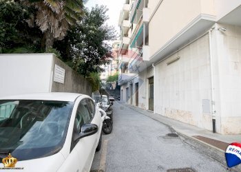 Bilocale Via Angelo Carrara, 212 
 Quarto, Genova (zona Quarto) - foto 31