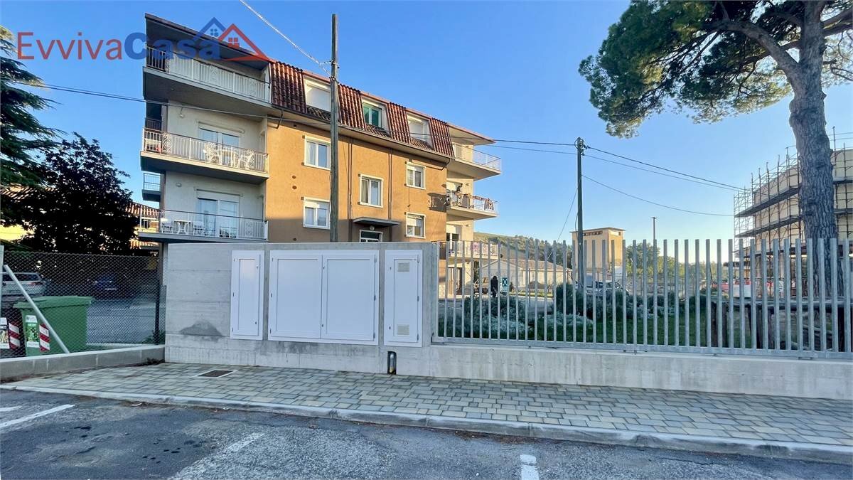 Quadrilocale Via San Girolamo 25, Ostra - foto 1