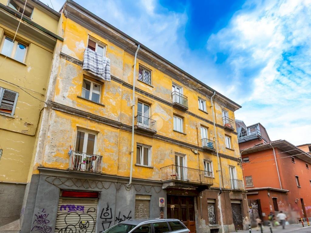 Three-room apartment Via S. Giuseppe Benedetto Cottolengo, Torino (neighborhood Valdocco) - photo 1