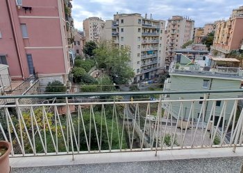 Quadrilocale via Robino, Genova (zona Marassi) - foto 1