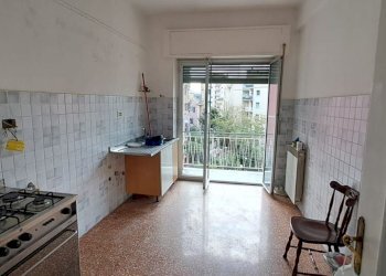 Quadrilocale via Robino, Genova (zona Marassi) - foto 7