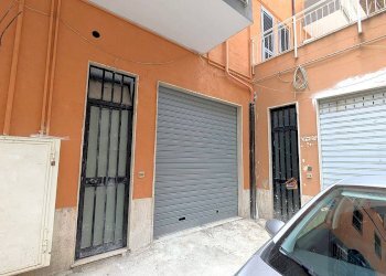 Foto 2 - Box VIA MODICA
 
3, Siracusa - foto 2