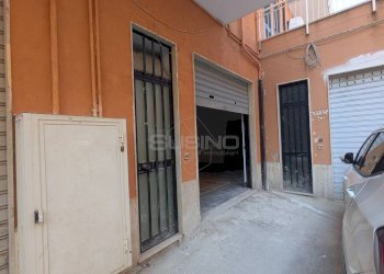 Foto 1 - Box VIA MODICA
 
3, Siracusa - foto 1