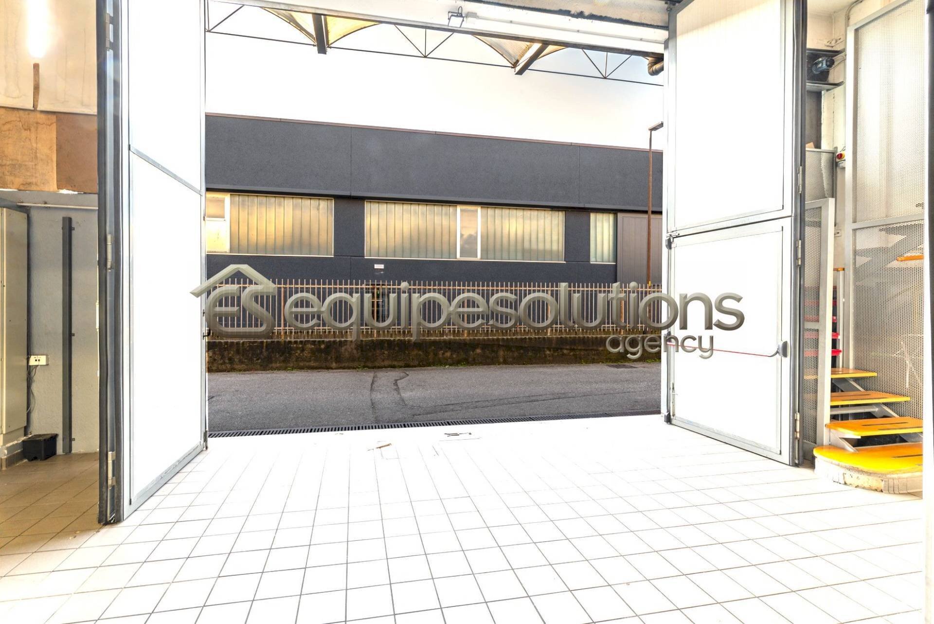 Foto 1 - Magazzino P.zza Libertà, Albino - foto 1