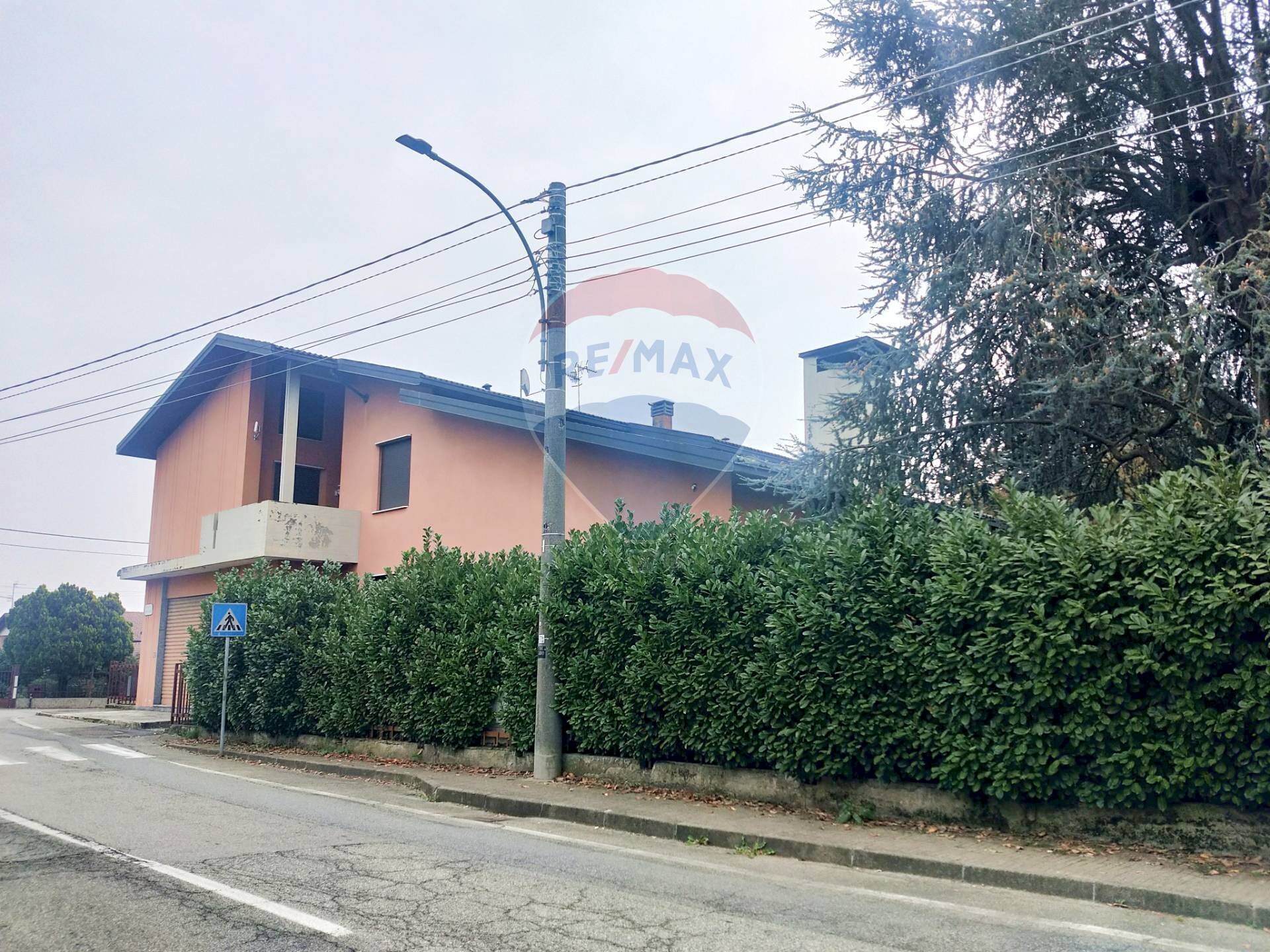 Casa all\'aperto - Negozio Via IV Novembre
11 - 9, Benna - foto 3