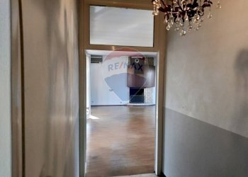 Hall / corridoio - Negozio Via IV Novembre
 
11 - 9, Benna - foto 14