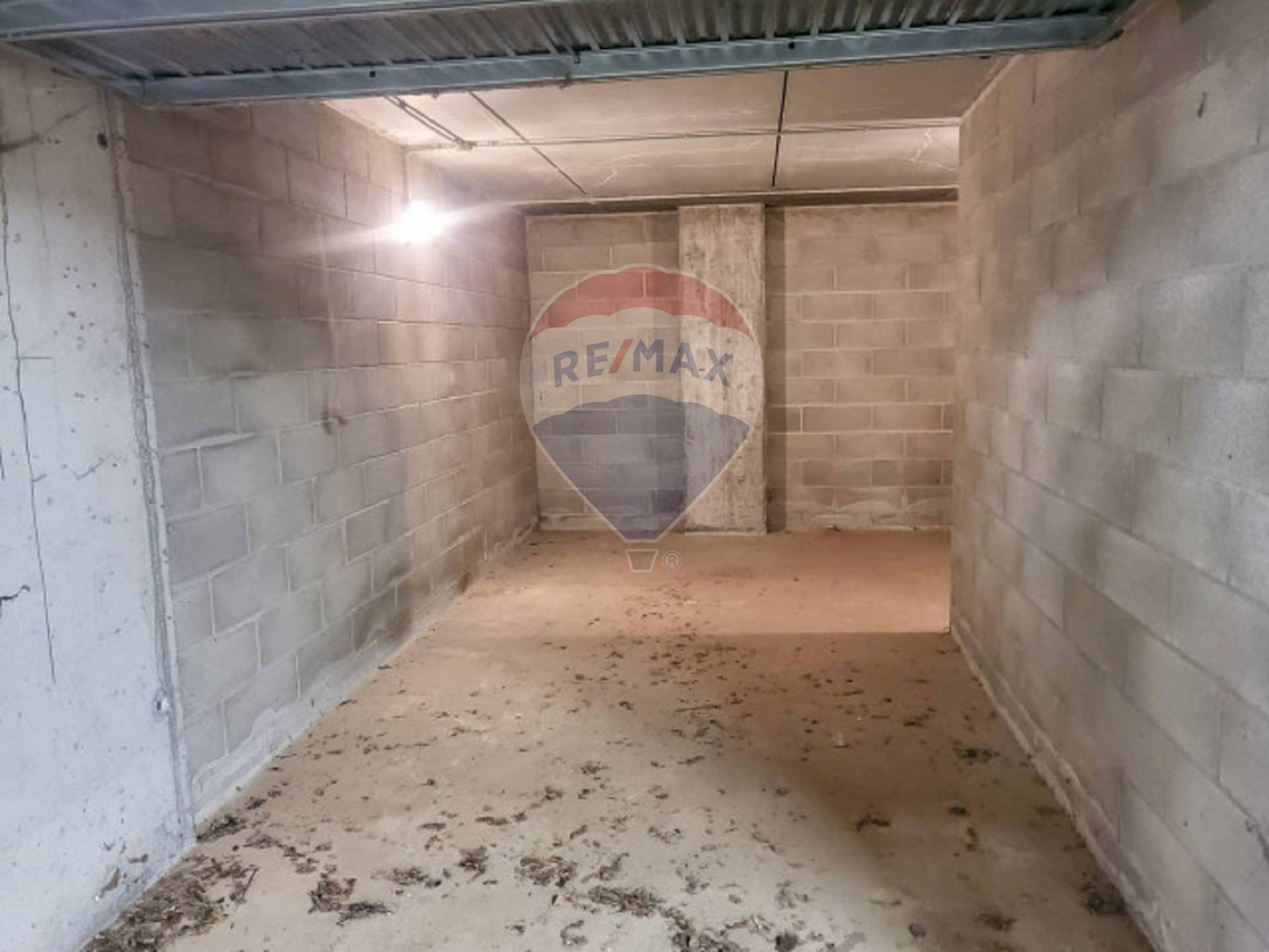 Non correlato - Box via DON GIUSEPPE RAVAZZI
 
27, Cassinetta di Lugagnano - photo 3