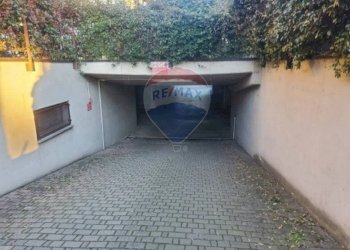 Parcheggio - Box via DON GIUSEPPE RAVAZZI
 
27, Cassinetta di Lugagnano - foto 2