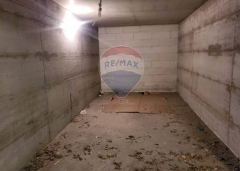 Non correlato - Box via DON GIUSEPPE RAVAZZI
 
27, Cassinetta di Lugagnano - foto 5