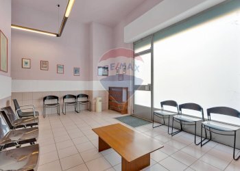 Sala d\'attesa - Negozio Via Vittorio Veneto
79, Brugherio - foto 1