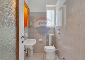 Bagno - Negozio Via Vittorio Veneto
79, Brugherio - foto 8