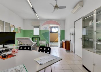 Sala visite - Negozio Via Vittorio Veneto
79, Brugherio - foto 12