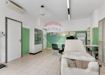 Sala visite - Negozio Via Vittorio Veneto
79, Brugherio - foto 14