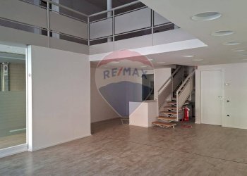 Stanza vuota - Negozio via XXV Aprile
 
37, Besozzo - foto 6