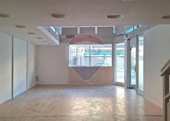 Stanza vuota - Negozio via XXV Aprile
 
37, Besozzo - foto 10