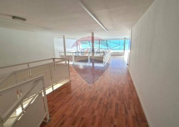 Hall / corridoio - Negozio via XXV Aprile
 
37, Besozzo - foto 12