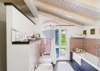 Bagno - Villa Via Ponte Tresa
 
22, Cadegliano-Viconago - foto 26