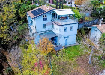 Casa all\'aperto - Villa Via Ponte Tresa
 
22, Cadegliano-Viconago - foto 9