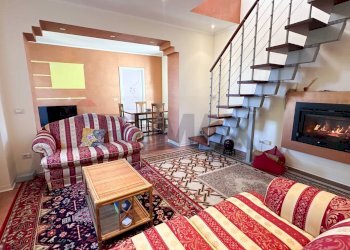 Soggiorno - Villa Via Ponte Tresa
 
22, Cadegliano-Viconago - foto 11