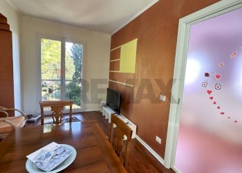 Sala da pranzo - Villa Via Ponte Tresa
 
22, Cadegliano-Viconago - foto 17