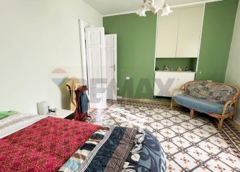 Camera / camera da letto - Villa Via Ponte Tresa
 
22, Cadegliano-Viconago - foto 21